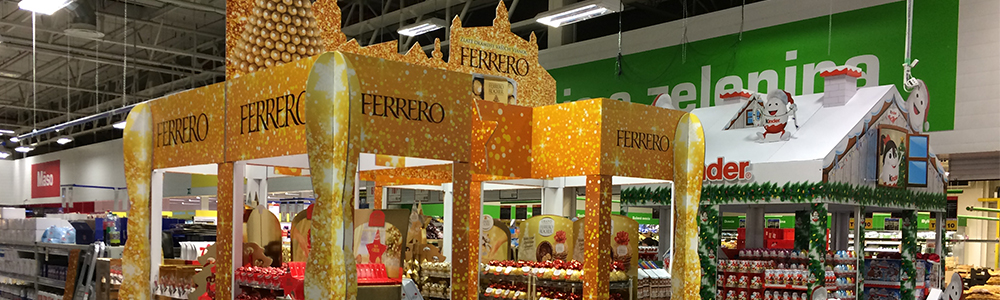 Stánok Ferrero v obchode s potravinami vo význame optimalizácia elektronickej fakturácie